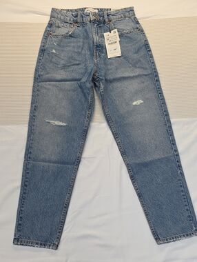 Zara Light Blue High-Rise Relaxed Jeans 4